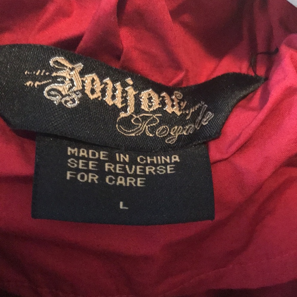 Red jacket - Picture 2 of 3